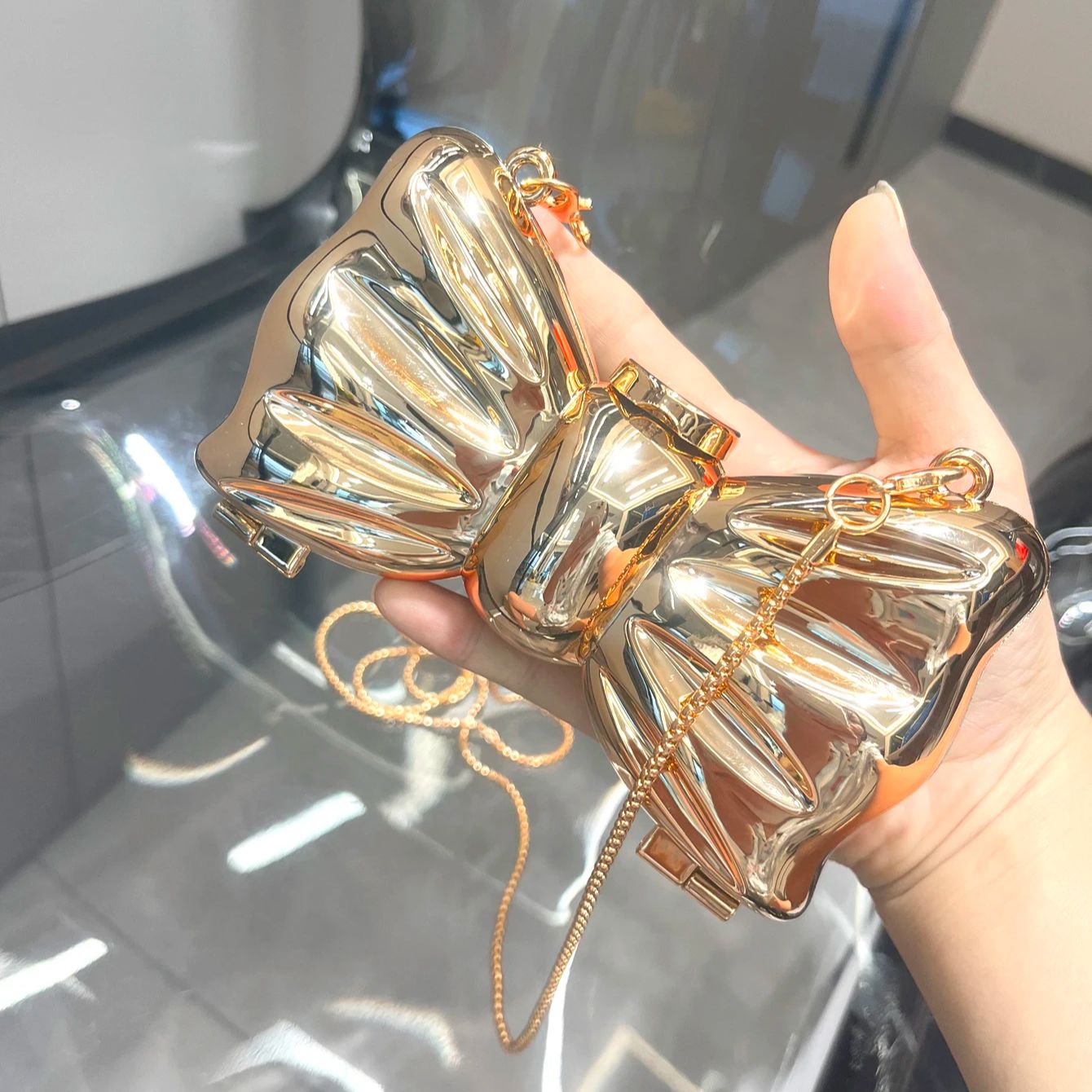ゴールデンイブニングバッグ財布とハンドバッグ高級デザイナーシ - Luxury Bags Reseller のレビューと価格
