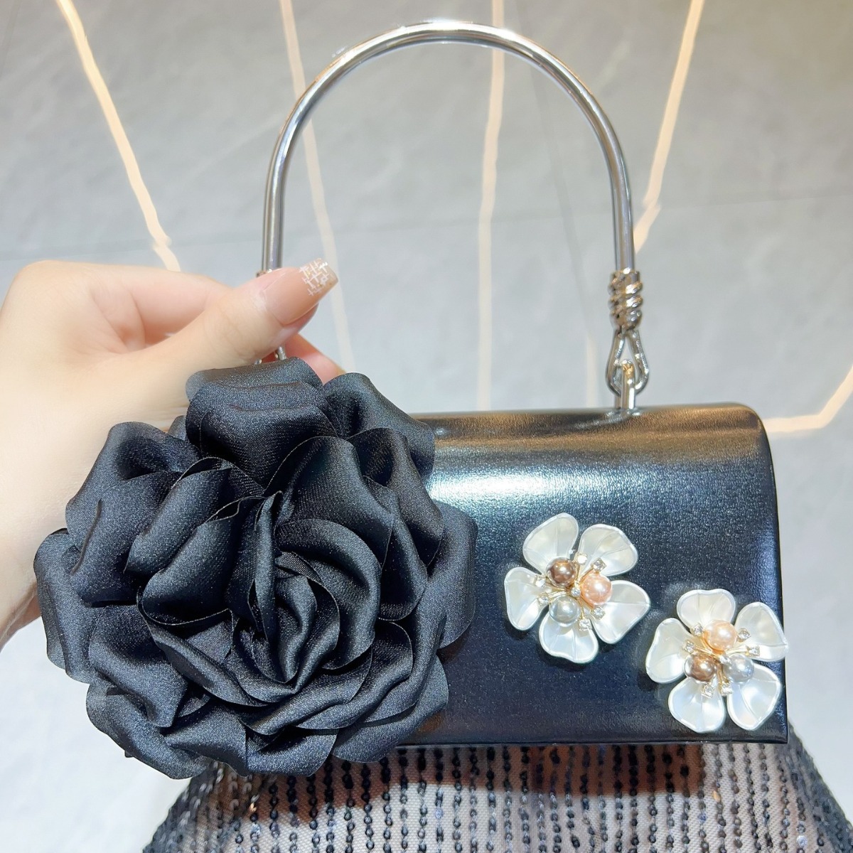 高級ゴールド 3D フラワークラッチバッグ女性フォーマル誕生 - Luxury Bags White のレビューと価格