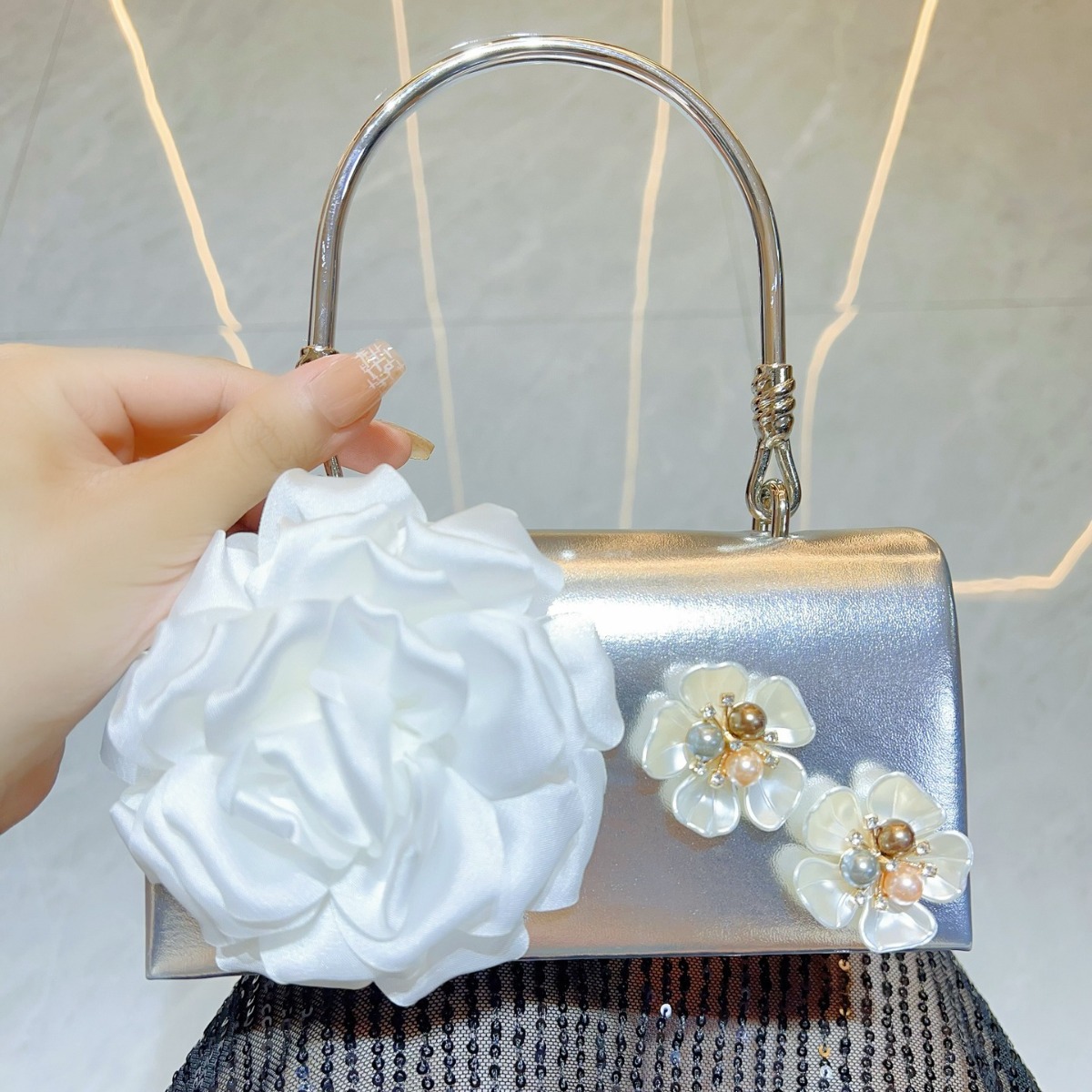 高級ゴールド 3D フラワークラッチバッグ女性フォーマル誕生 - Luxury Bags White のレビューと価格