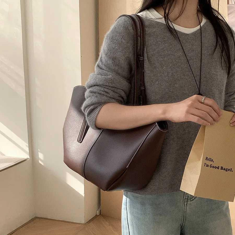 大容量の女性用ハンドバッグ,PUレザーのポータブルショッピン - Luxury Bags Reseller のレビューと価格